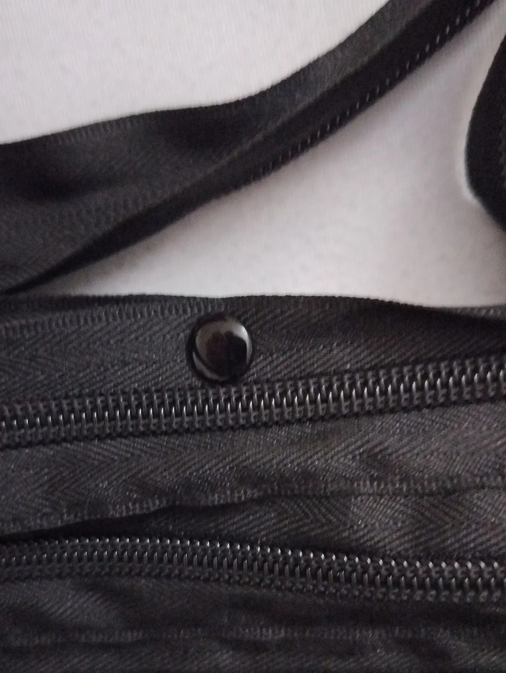 Zip-it Zipper Shoulder Tote Bag Purse Black Stripes Medium Y2K Sporty Unique Fun